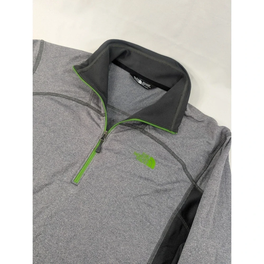 The North Face Mens Outdoor Hiking‎ Gray Volt Green 1/4 Zip Pullover Medium Base